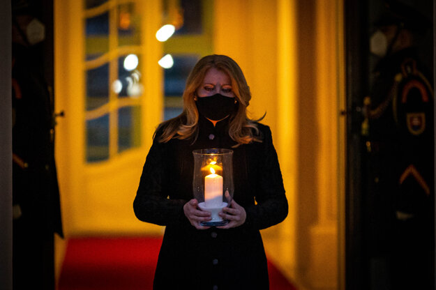 Prezidentka Zuzana Čaputová počas pietnej spomienky na obete ochorenia Covid-19.