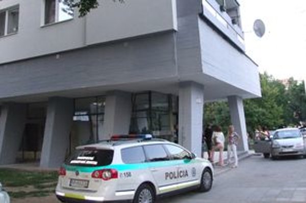 Tragédia sa odohrala v nedeľu večer na Chrenovej - v paneláku na Ľ. Okánika 8.