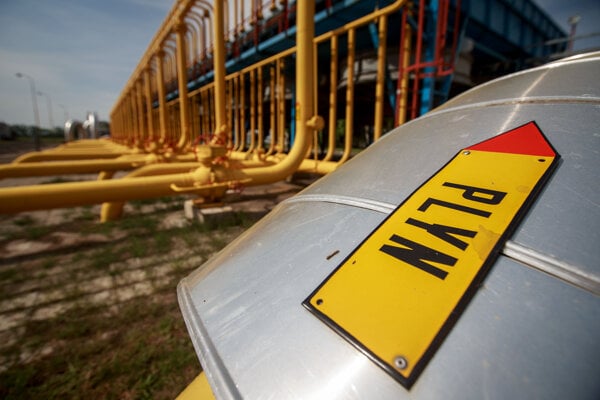 Ratingová agentúra zhoršila Slovensku výhľad. Doplácame na energetickú závislosť od Ruska