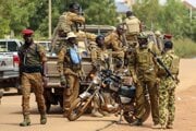 Bezpečnostné zložky v Ouagadougou, metropole afrického štátu Burkina Faso.