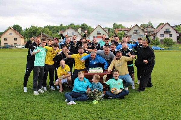 FK Fatran Dolná Tižina, majster III. triedy ObFZ Žilina v sezóne 2024/2025.