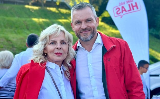 Peter Pellegrini so sestrou Evou. (zdroj: FB/Peter Pellegrini)