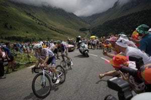 ONLINE: Tourmalet aj náročný záver, cyklisti idú jednu z najťažších etáp tohtoročnej Tour. Evenepoel odstúpil