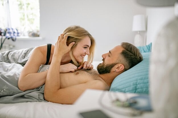 Najradšej by som bola, keby sa na sex prestalo nazerať ako niečo neslušné, vraví Betka. (zdroj: Pexels/Yan Krukau)
