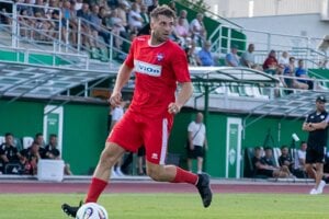 Timotej Záhumenský sa po sedem a pol roku vrátil do FC ViOn.