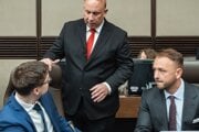 Minister dopravy Jozef Ráž a minister vnútra Matúš Šutaj Eštok.