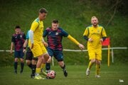 Jelenec (v žltom) získal veľké posily i stratil lídrov, Vinodol (v modro-červenom) omladil zostavu.