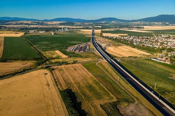 Práce na druhej etape obchvatu Košíc sa blížia do finále.