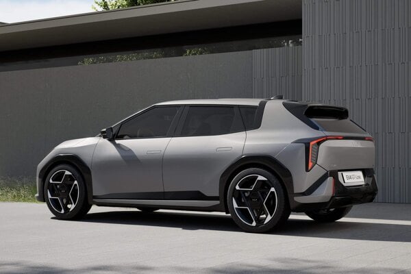 Kia EV4