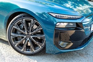 Audi S6 Avant e-tron