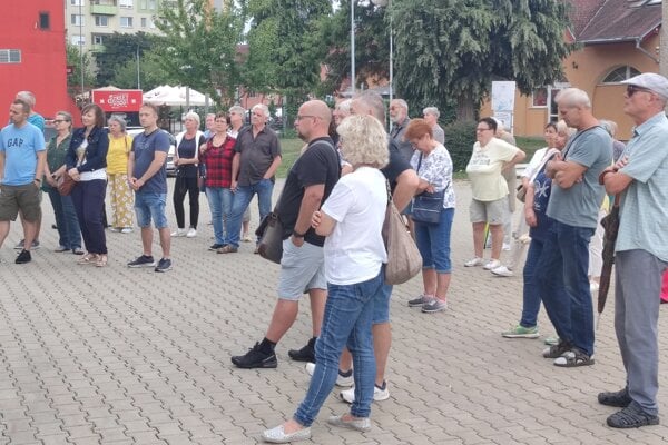 Zhromaždenie v Nových Zámkoch.