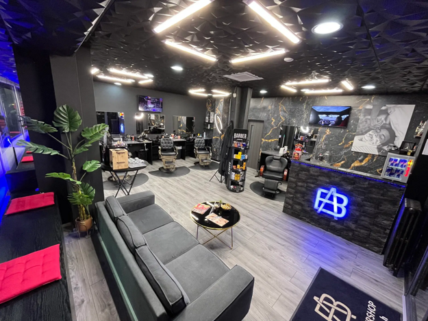 (zdroj: Ardi's Barbershop)