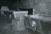 Vykradnuté sarkofágy Esterházyovcov v krypte Katedrály svätého Jána Krstiteľa v Trnave na fotografii z roku 1980.