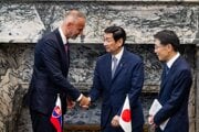 Raši sa stretol s predsedom Snemovne radcov, hornej komory japonského parlamentu, Masakazuom Sekigučim.