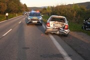Pri nehode motocykla a auta medzi Dolnými a Hornými Vestenicami zahynul motorkár.