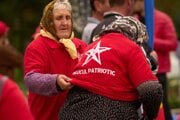 Účastníčky mítingu na podporu proruského bloku pred voľbami v Moldavsku.