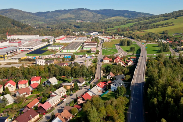 Zbúrajú aj kľúčový most na ceste I/11 v Krásne nad Kysucou.