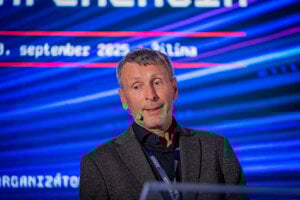 Július Mihálik, riaditeľ investičného úseku Národnej diaľničnej spoločnosti, a. s.