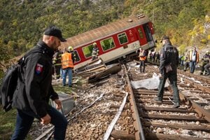 Psychológ o železničnej nehode: Krátkodobo môže dôjsť k zvýšenému strachu alebo vyhýbaniu sa vlakom