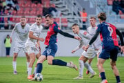 Púchovčania (v bielom) nestačili na FC ViOn. 