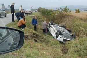 Dopravná nehoda na Nedožerskej ceste v Prievidzi.