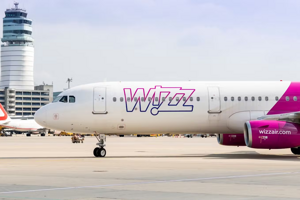 Bratislava zatiaľ profituje, Wizz Air sa trápi. Prehodnocuje, čo so stovkou objednaných lietadiel