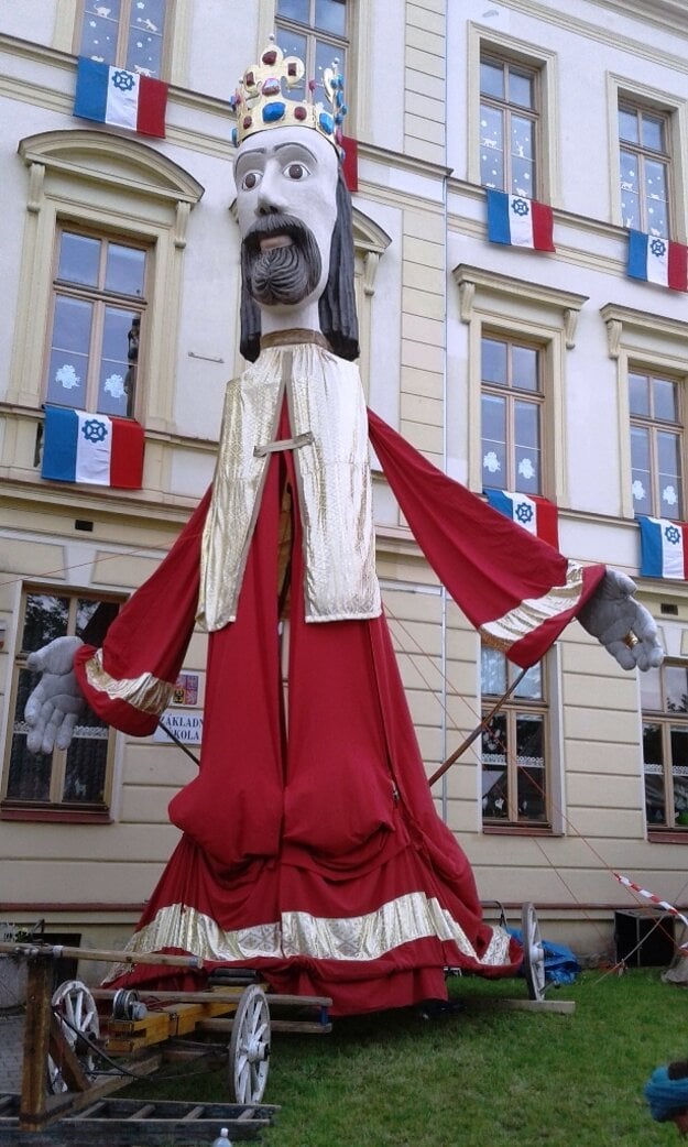 Performance about the Czech king Charles IV by Street Theatre Kvelb