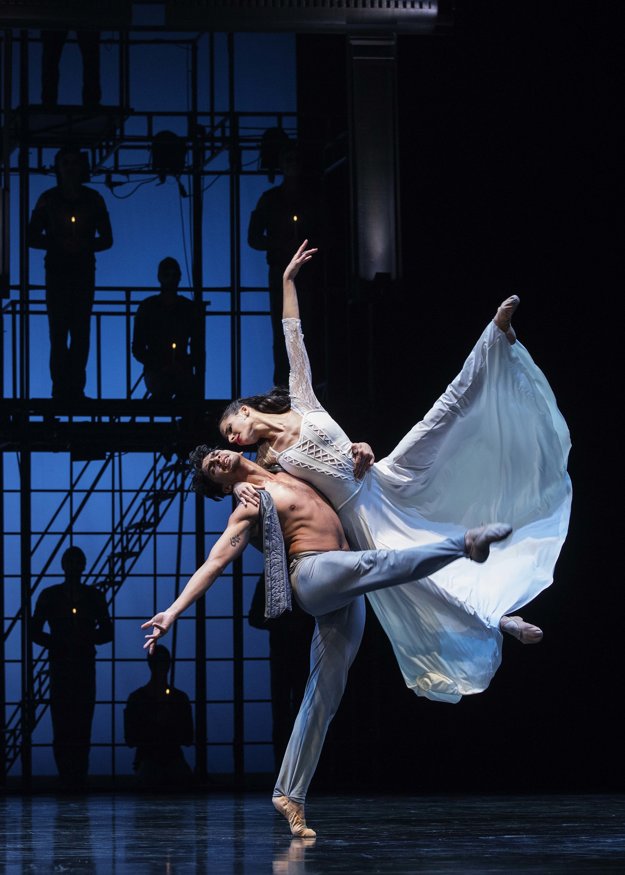 Jonatan Lujan (Dmitrij), Silvia Najdená (Grušenka)