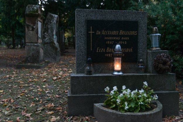 Alexander Braxatoris was the grandson of Andrej Sládkovič.