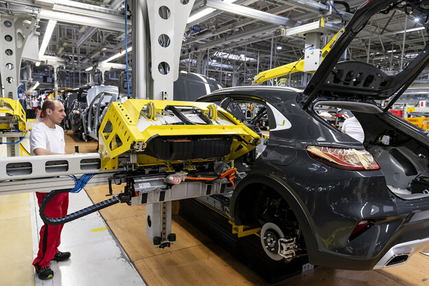 Kia begins producing its second PHEV model in the Žilina plant on March 4, 2020.
