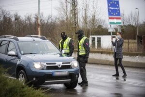 Border crossing near Rajka