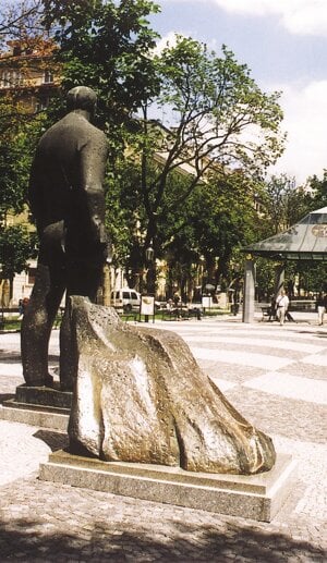 Hviezdoslavovo námestie (square)