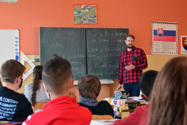 Peter Šinály of Teach for Slovakia works as a teacher at the Komenského 2 Primary School in Svit.