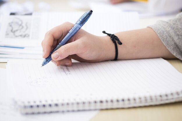 The English Essay Competition is open to all Slovak students aged 14 to 19.