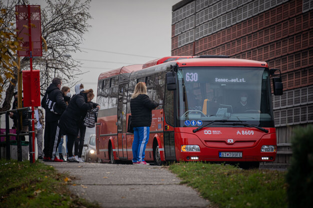 Regional bus transport is almost back to normal in the Bratislava region.