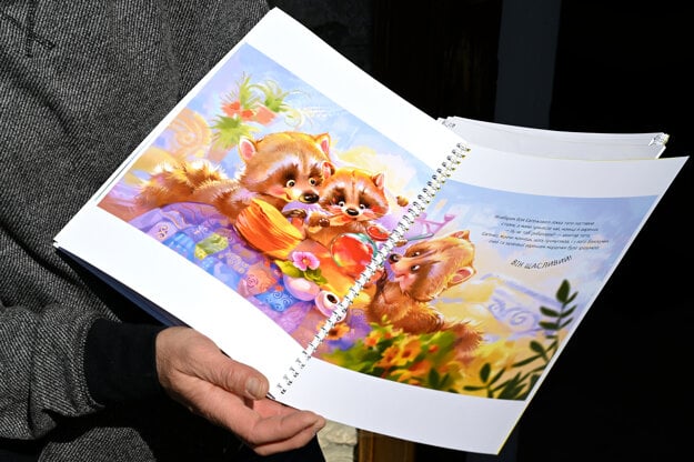 A fairy tale book printed in Ukrainian.