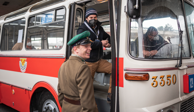 One of the most popular activities on the Weekend of Closed Borders is a bus ride during which passengers are taken to places linked to the Slovak Iron Curtain.