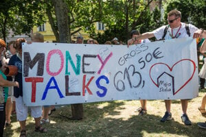 Banners in English