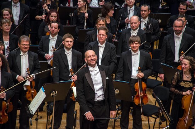 Slovak Philharmonic (SF) and E. Villaume