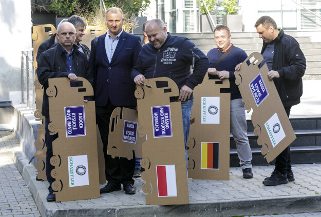Mayors and businesspeople from the Kysuce Region are prepared to come back to Bratislava with actual lorries if no progress is made regarding the construction of the D3 highway in northern Slovakia