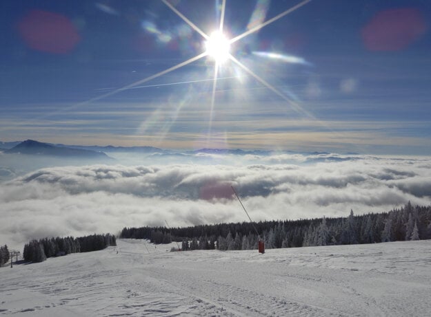 Ski park Kubínska nad mestom Dolný Kubín.