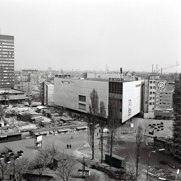 The Prior department store in 1973