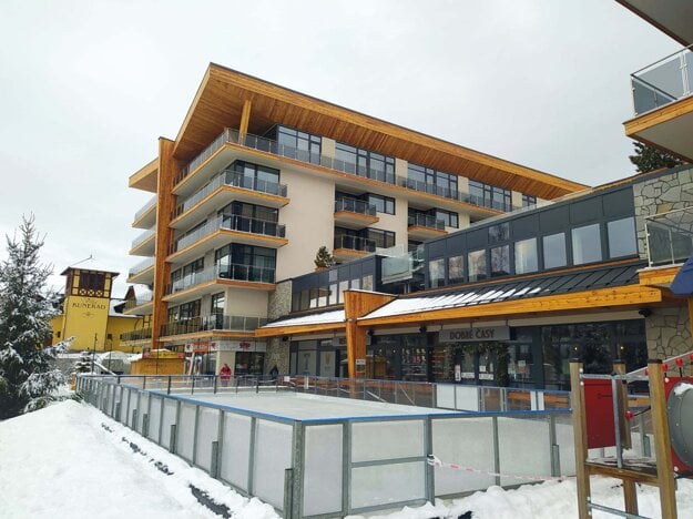 This ice rink in the village of Starý Smokovec, the highest-elevation ice rink in Slovakia, is now open. Most municipalities decided to cancel this activity this winter, however.