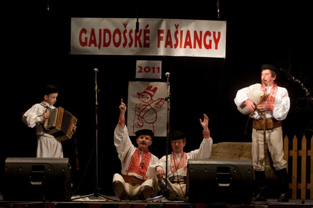 Bagpipers' Carnival in Malá Lehota 2011