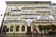 A total of 11 hand-written large-format banners are placed on the facade of the Esterházy Palace of the Slovak National Gallery (SNG)in Bratislava in November 2019. They were created by Tomáš Gažovič as part of a digital project entitled Time-Description 1989 (Čas-opis 1989) and dedicated to the 30th anniversary of the Velvet Revolution