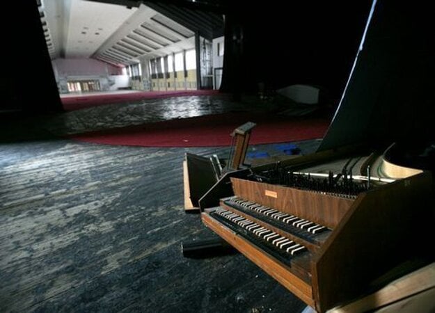 The photo, that inspired Fero Király to bought the harpsichord.