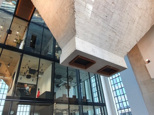 The €13 million reconstuction of the historical heating plant designed by Dušan Samuel Jurkovič is complete. Its basic featurer in its interior are three preserved concrete storage bins.
