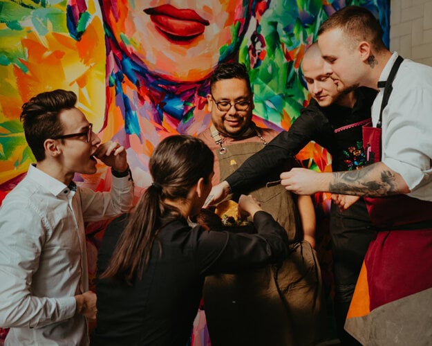 Jeremy Hill and Annel Bautista explore the topic of reinvention through the story of one Mexican entrepreneur in the latest episode of the Na Slovensku Aj Po Anglicky podcast.