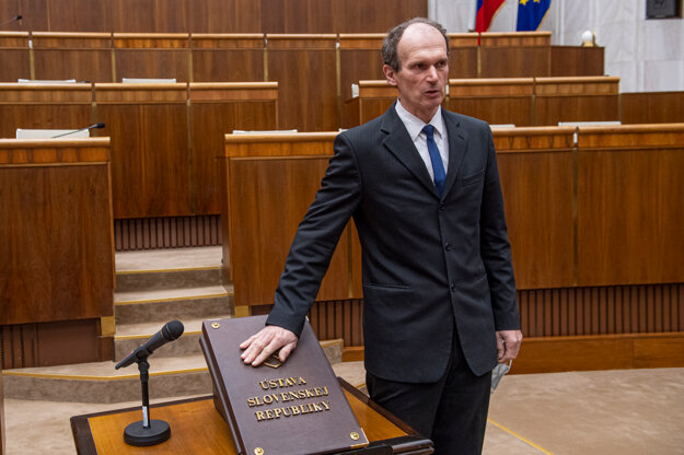 Život MP Štefan Kuffa.