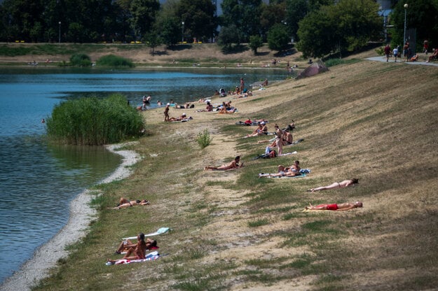 Lake Kuchajda in Bratislava.